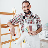 Confident professional painter posing, he is holding a paint roller and color swatches, home renovation and decoration concept Schlagwort(e): Painter, Home, Renovation, House, Housework, Remodeling, Renovating, Decorator, Improvement, Repair, Swatches, Palette, Color, Contractor, Whitewash, Paint, Ladder, Roller, Paint, Decorating, Indoors, Decoration, Do it yourself, DIY, Construction, Man, Professional, Choose, Choice, Redecoration, Cleaning, Tools, Renewal, Worker, Job, Smiling, Happy, Confident, Whitewashing, Interior, Workwear, Overalls, Dungarees, Makeover