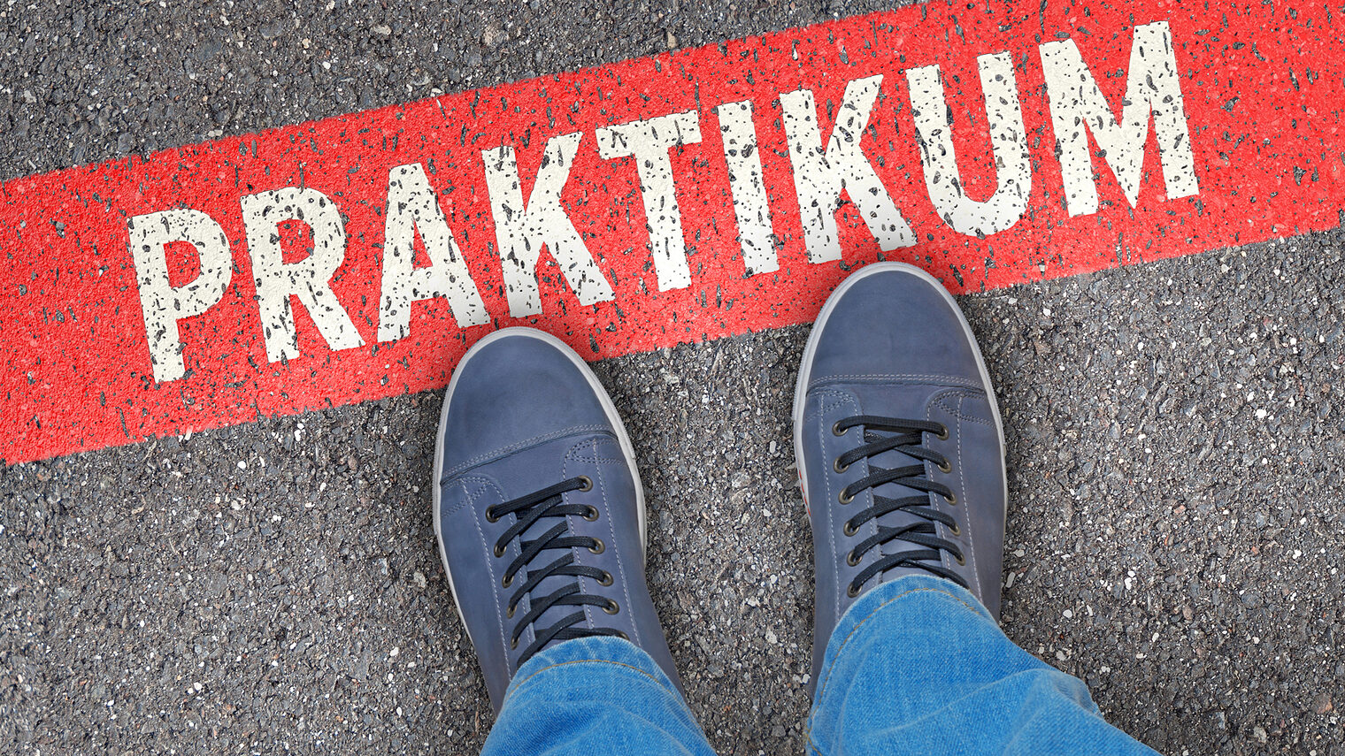 Praktikum, Schüler, Praktikant, Ausbildung, Praktika, Job, Praktikumsplatz, loslegen, Unternehmen, Firma, Betrieb, Schule, anbieten, Angebot, nutzen, Chance, Herausforderung, Person, Mensch, Teenager, Studium, starten, motivieren, Karriere, Veränderung, Startlinie, Beginn, Entscheidung, machen, Schuhe, Jeans, Turnschuhe, bewerben, Wort, Schrift, Buchstaben, Text, Straße, stehen, Startlöcher, Werbung, Konzept, entscheiden, Asphalt, Zukunft, rot, Berufsorientierung, Betriebspraktikum, Motivation, Möglichkeit Schlagwort(e): Praktikum, Schüler, Praktikant, Ausbildung, Praktika, Job, Praktikumsplatz, loslegen, Unternehmen, Firma, Betrieb, Schule, anbieten, Angebot, nutzen, Chance, Herausforderung, Person, Mensch, Teenager, Studium, starten, motivieren, Karriere, Veränderung, Startlinie, Beginn, Entscheidung, machen, Schuhe, Jeans, Turnschuhe, bewerben, Wort, Schrift, Buchstaben, Text, Straße, stehen, Startlöcher, Werbung, Konzept, entscheiden, Asphalt, Zukunft, rot, Berufsorientierung, Betriebspraktikum, Motivation, Möglichkeit
