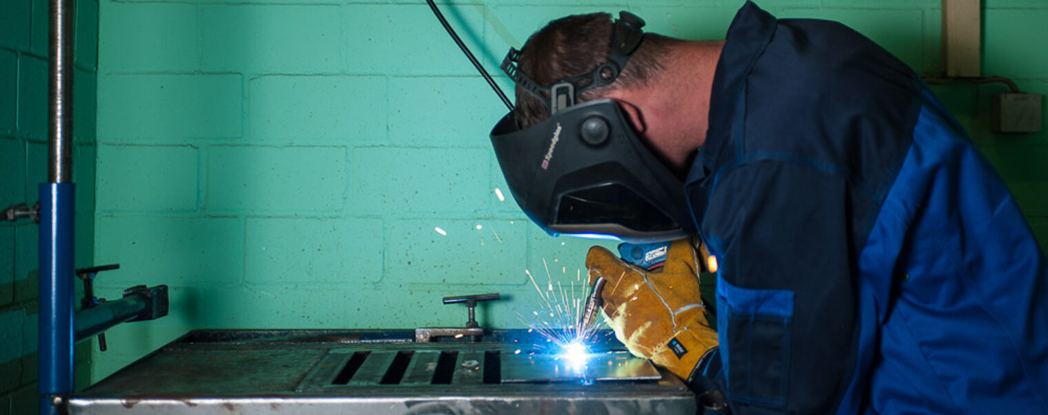 Meisterausbildung, Meisterschule, ÜLU, Schweißkursstätte, Schweißen, Metallbau