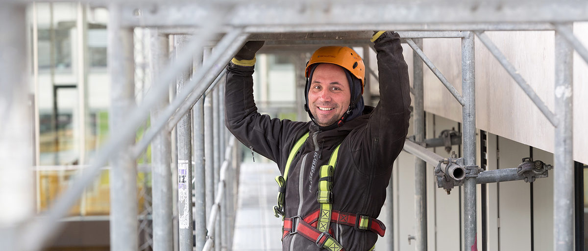 Das Berufsbild des Geruestbauers. Das Berufsbild des Geruestbauers. Schlagwort(e): Arbeit, Soziales, 9000000, labour, Lavoro, mano de obra, Social, Arbeitnehmer, 9016000, empleados, employee, Lavoratore, Personnel, Gerüstbauer, Geruestbauer, Handwerker, Handwerk