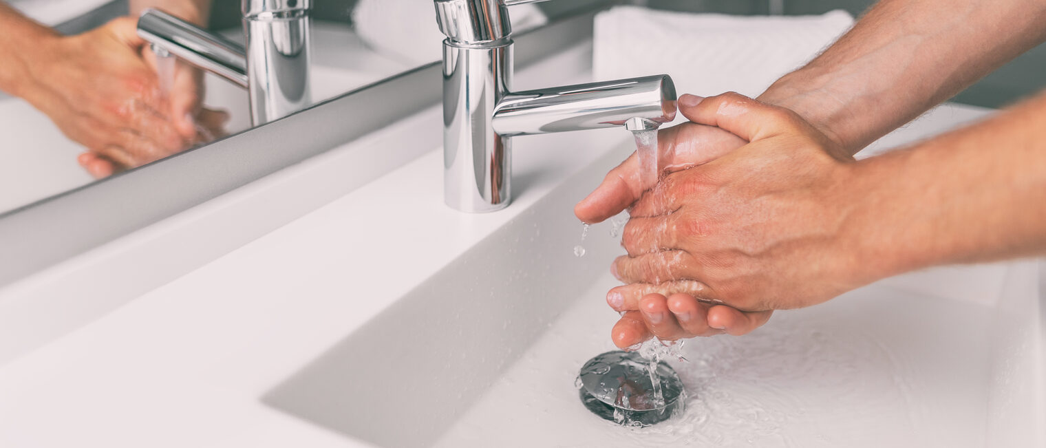 Washing hands in hot water at sink man home lifestyle panoramic banner background. Schlagwort(e): washing, hands, water, faucet, sink, man, wash, hot, bathroom, panoramic, banner, panorama, lifestyle, home, warm, running, cold, temperature, bath, plumbing, hotel, house, apartment, condo, people, person, men, male, guy, virus, modern, interior, design, run, drain, room, rinsing, rinse, cleanse, cleansing, shower, winter, hand, fingers, rubbing, nails, soap, cleaning, clean, luxury, washing, hands, wash, faucet, sink, panoramic, virus, water, banner, man, panorama, bathroom, home, lifestyle, temperature, hot, cold, coronavirus, hotel, flu, apartment, warm, house, plumbing, running, people, condo, person, guy, modern, men, rinse, male, corona, hygiene, germs, soap, interior, rinsing, design, winter, run, nails, cleanse, cleansing, hand, fingers, rubbing, cleaning, clean