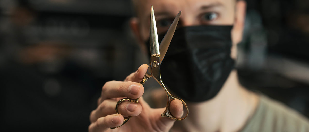 Hairdresser wear mask and hold scissors near his face. - Image Schlagwort(e): barber, hair, man, scissors, beard, hairdresser, face, long, moustache, young, male, handsome, scissor, model, bearded, hairstyle, background, holding, woman, studio, guy, fashion, stylish, cut, beautiful, salon, hands, hairdressers, men, brunette, beauty, hairdresse, sharp, closeup, person, grey, hipster, attractive, fashionable, emotional, facial, white, brutal, shear, black, mask, protect, retro, barber, hair, man, scissors, beard, hairdresser, face, long, moustache, young, male, handsome, scissor, model, bearded, hairstyle, background, holding, woman, studio, guy, fashion, stylish, cut, beautiful, salon, hands, hairdressers, men, brunette, beauty, hairdresse, sharp, closeup, person, grey, hipster, attractive, fashionable, emotional, facial, white, brutal, shear, black, mask, protect, retro