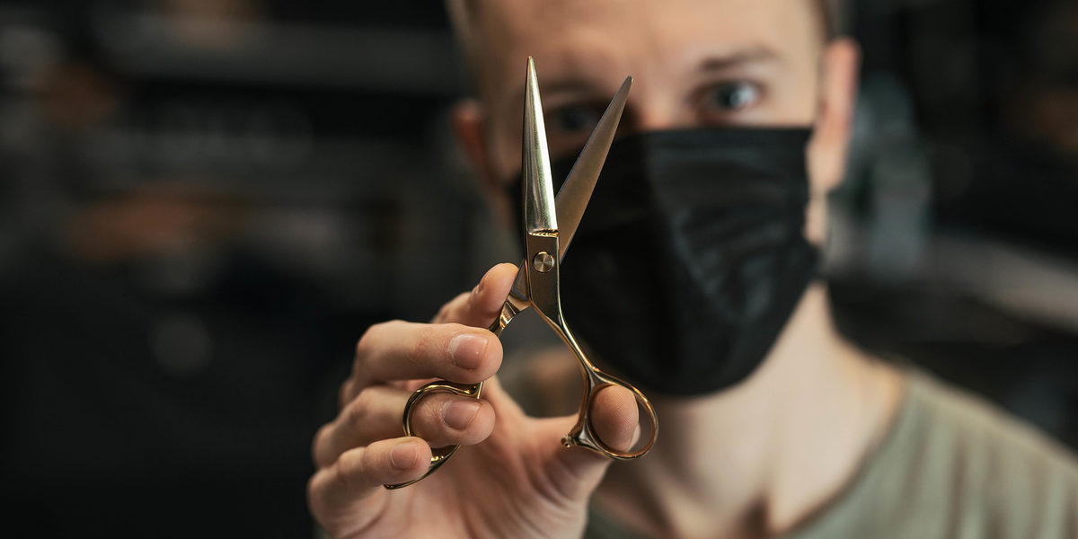 Hairdresser wear mask and hold scissors near his face. - Image Schlagwort(e): barber, hair, man, scissors, beard, hairdresser, face, long, moustache, young, male, handsome, scissor, model, bearded, hairstyle, background, holding, woman, studio, guy, fashion, stylish, cut, beautiful, salon, hands, hairdressers, men, brunette, beauty, hairdresse, sharp, closeup, person, grey, hipster, attractive, fashionable, emotional, facial, white, brutal, shear, black, mask, protect, retro, barber, hair, man, scissors, beard, hairdresser, face, long, moustache, young, male, handsome, scissor, model, bearded, hairstyle, background, holding, woman, studio, guy, fashion, stylish, cut, beautiful, salon, hands, hairdressers, men, brunette, beauty, hairdresse, sharp, closeup, person, grey, hipster, attractive, fashionable, emotional, facial, white, brutal, shear, black, mask, protect, retro